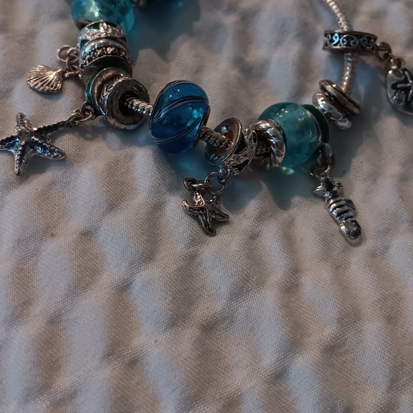 Ocean Charms Sea Starfish Shell Seahorse Sand$ Bracelet Hand Painted Blue Green - Picture 2 of 2